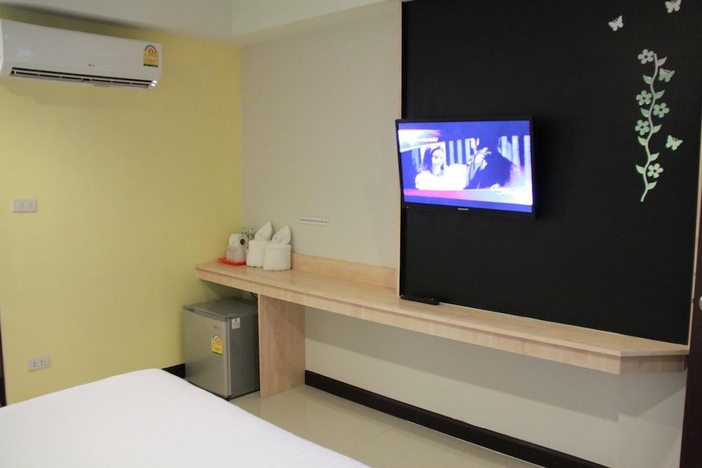 Hotel Le Lerts Living Khon Kaen Bagian luar foto