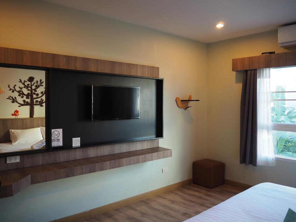 Hotel Le Lerts Living Khon Kaen Bagian luar foto
